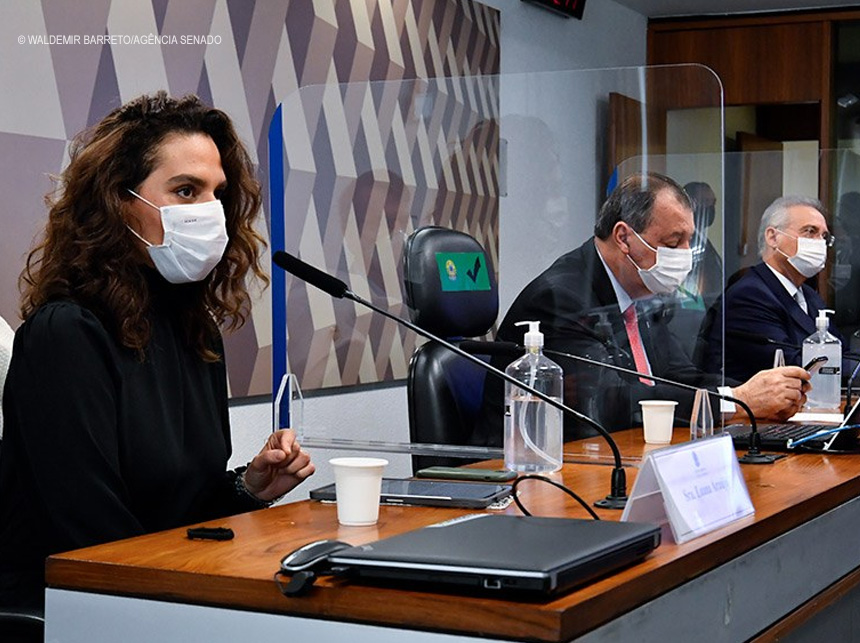 Discutir cloroquina é ‘escolher de que borda da Terra plana a gente vai pular’, afirma médica à CPI