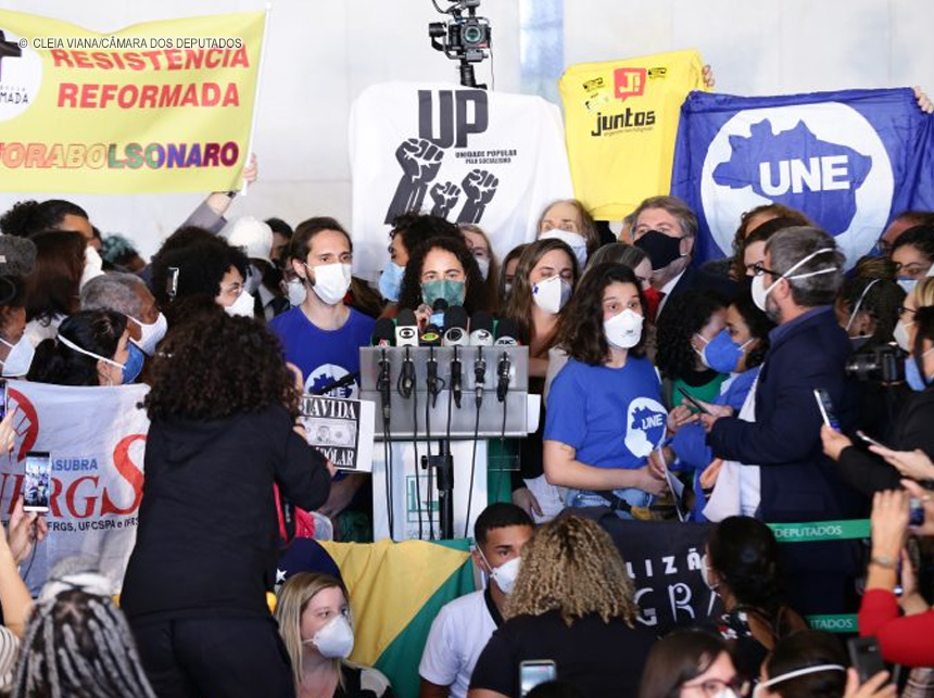 Oposição apresenta à Câmara “superpedido” de impeachment de Bolsonaro