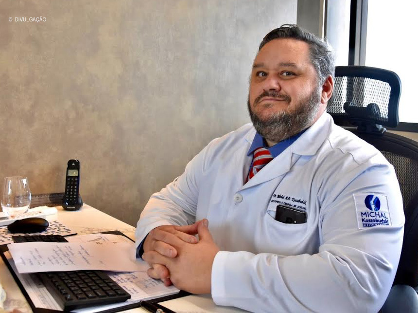 Ortopedista alerta para os cuidados com a postura inadequada no home office