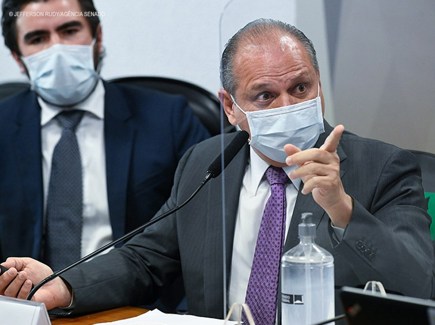 Após tumulto, Aziz encerra CPI e Barros é convocado para prestar novo depoimento