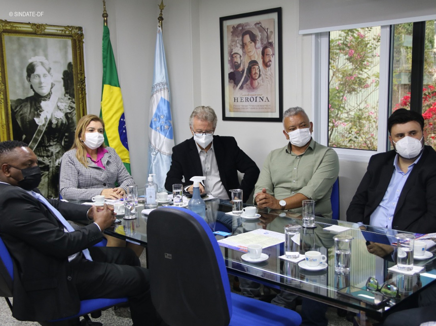 Direção do Sindate-DF se reúne com lideranças sindicais no Cofen para debater PL 2.564/2020