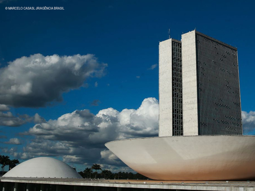 Câmara dos Deputados rejeita PEC do voto impresso