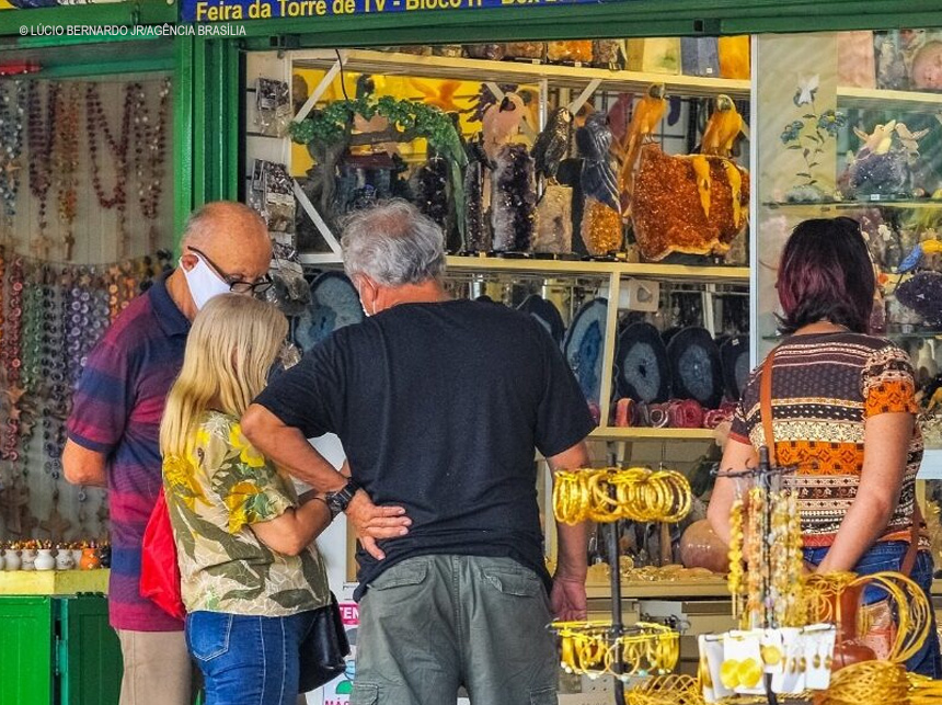 GDF cria incentivo para 20 mil trabalhadores manuais