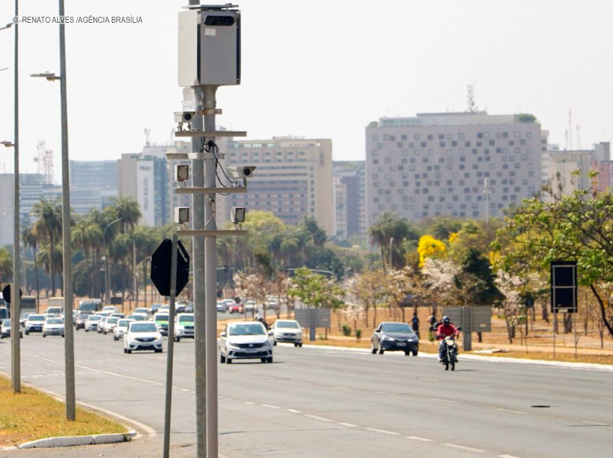Detran-DF tem contrato para fiscalização por pardais