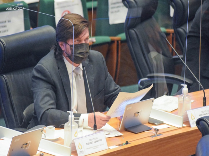 Plenário aprova programa de proteção às policiais e bombeiras gestantes