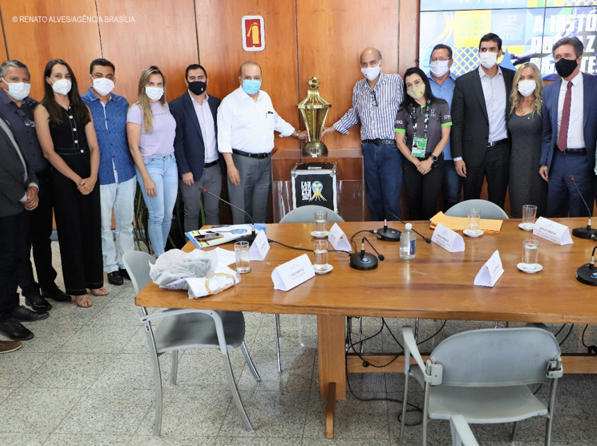 Clubes de futebol buscam apoio do GDF para Candangão 2022