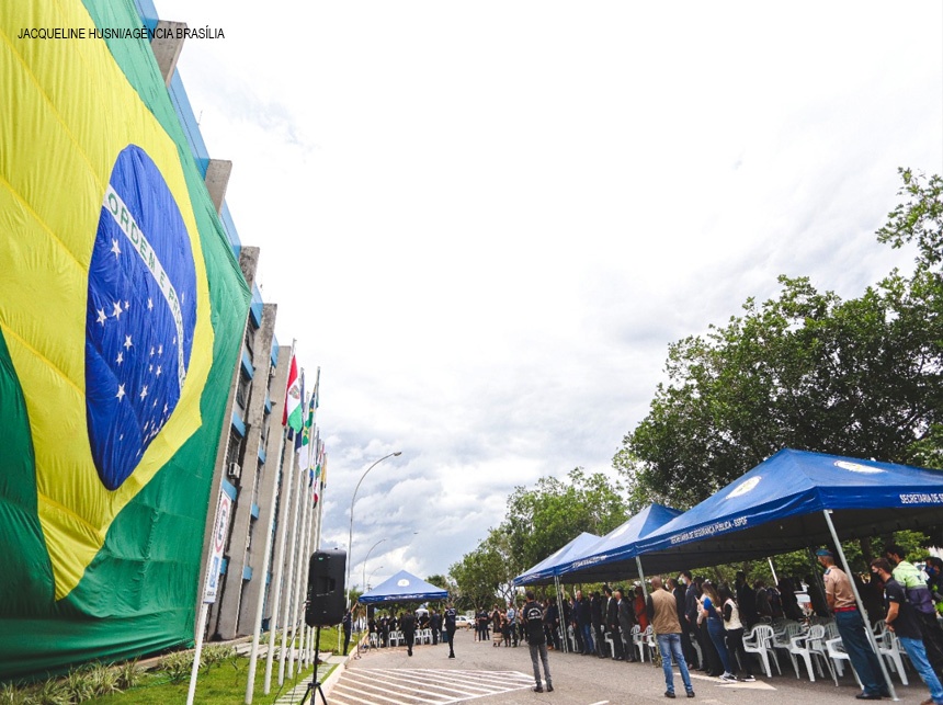 Dia da Bandeira é celebrado no Distrito Federal