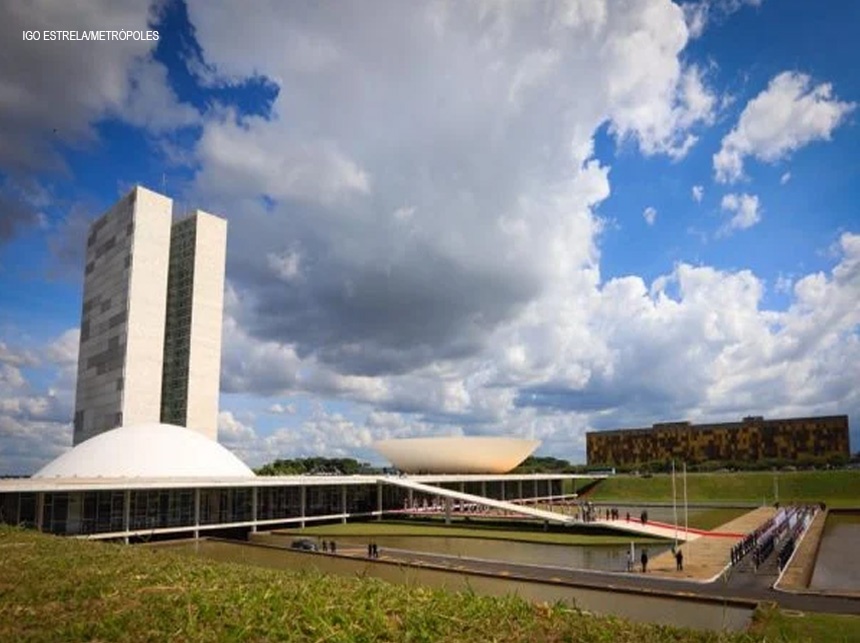 Congressuanas & Esplanadumas: Uma no cravo …