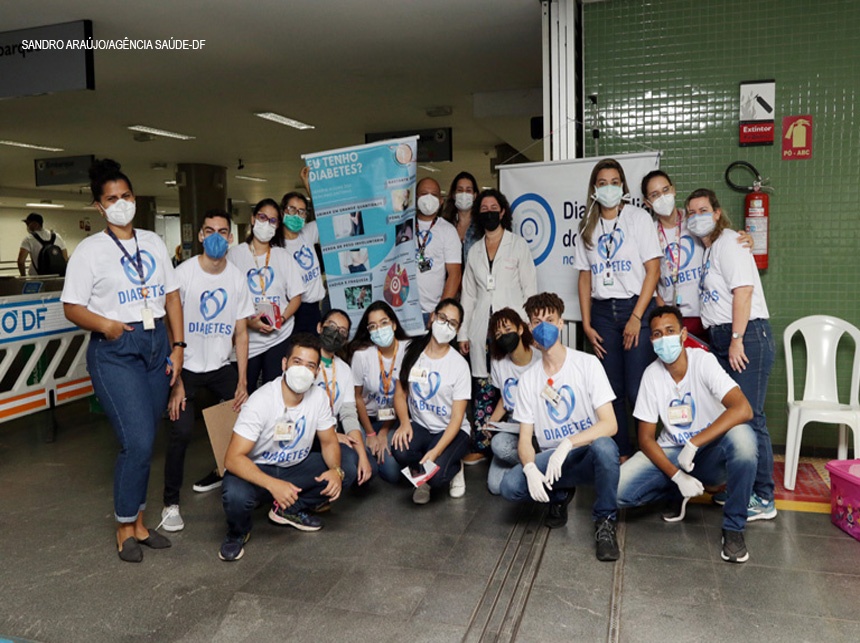 Saúde reforça a importância dos cuidados com a diabetes e com a saúde do homem na Estação Guará