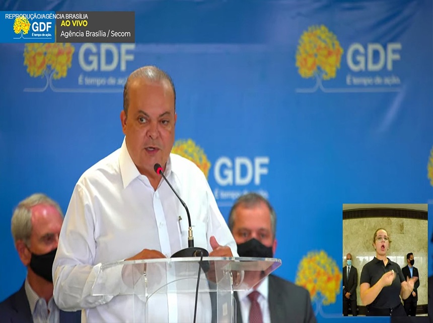 Ibaneis nomeia 337 professores aprovados e deve lançar novo concurso para o cargo