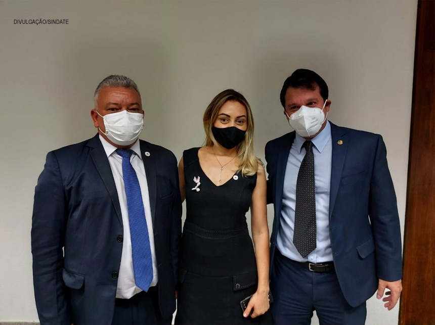 Diretoria do Sindate-DF comemora aprovação do piso salarial da Enfermagem no Senado