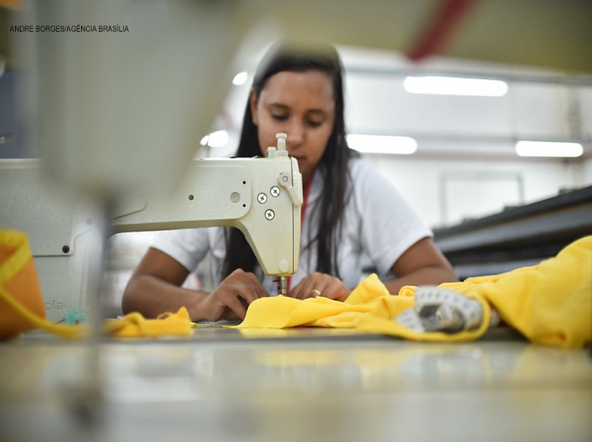 Fábrica Social abre inscrições para curso de corte e costura