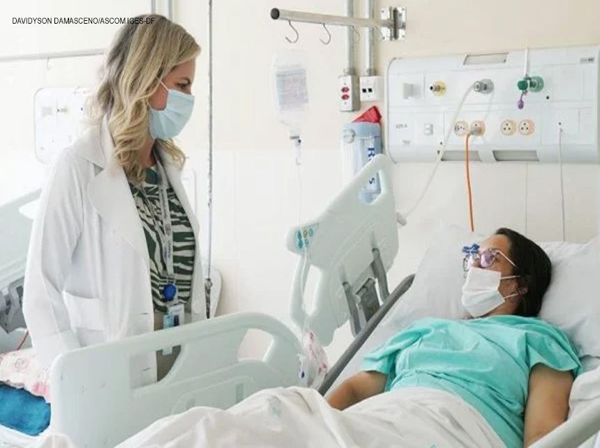 Mulher com tumor no pé faz reconstrução inédita do calcanhar no DF