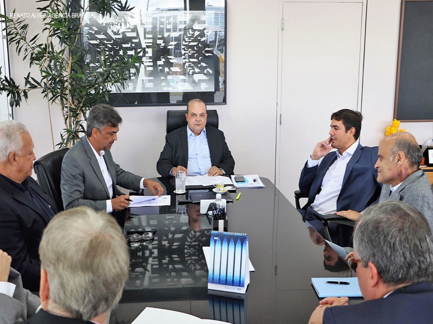 Acordo entre poderes vai dar mais transparência em licitações no DF