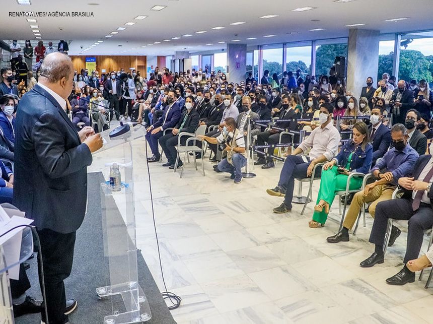 Mais de 160 auditores nomeados para a Receita do DF