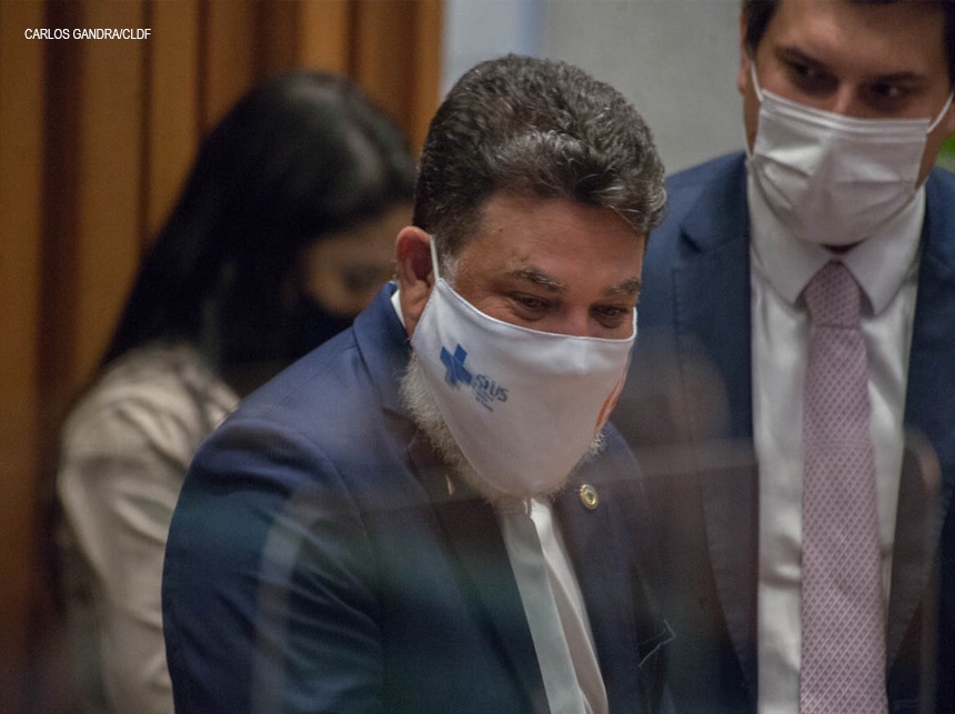 Jorge Vianna apresenta proposta que garante direito a uma segunda opinião médica