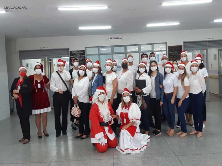 Cantata de Natal emociona servidores e pacientes do Hospital Regional de Ceilândia