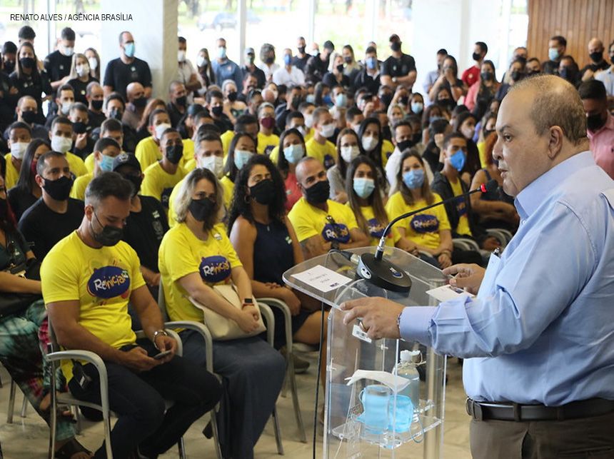 Ibaneis nomeia mais 296 servidores para a carreira socioeducativa do DF