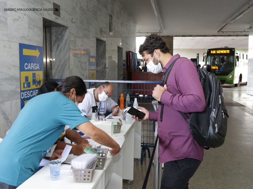 Ponto de vacinação da Rodoviária tem horário ampliado
