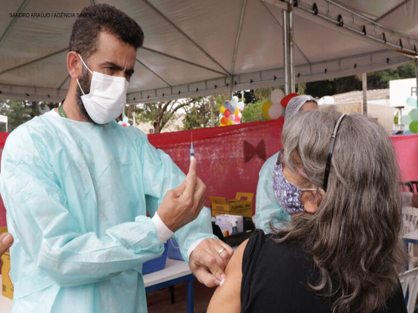 Ação em restaurantes comunitários do DF possibilita a aplicação de mais de 2 mil doses de vacinas