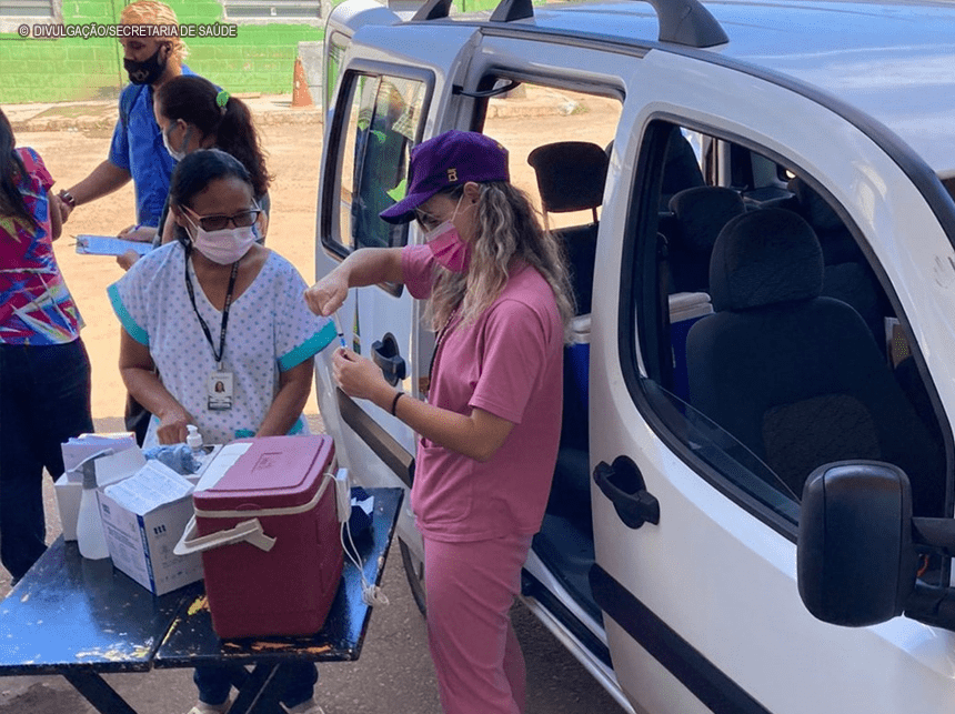 Carro da Vacina imuniza 506 pessoas contra a covid-19