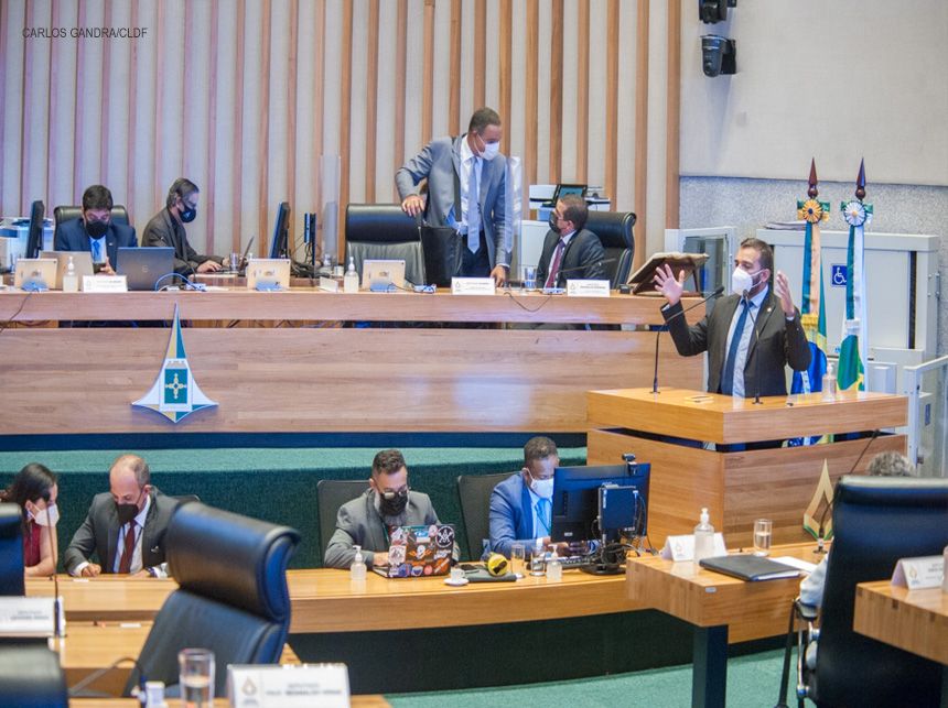 Carnaval: distritais consideram abuso proibição de uso de fantasias