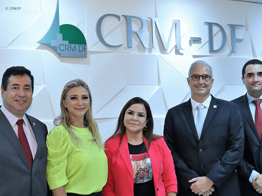 Marcela Montandon assume presidência do CRM-DF