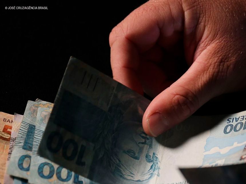 Caixa libera abono salarial para trabalhadores nascidos em dezembro