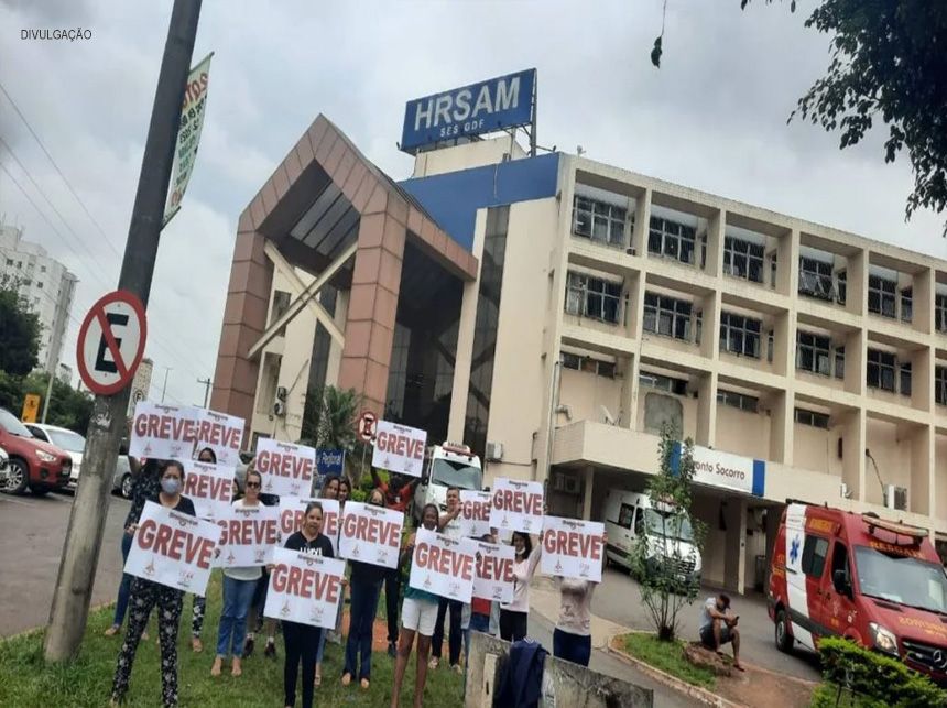 Terceirizados da limpeza de hospitais públicos do DF entram em greve