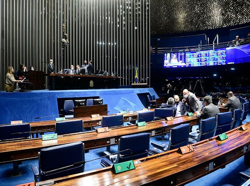 Senado aprova por unanimidade PEC que garante recursos para pagar piso da enfermagem