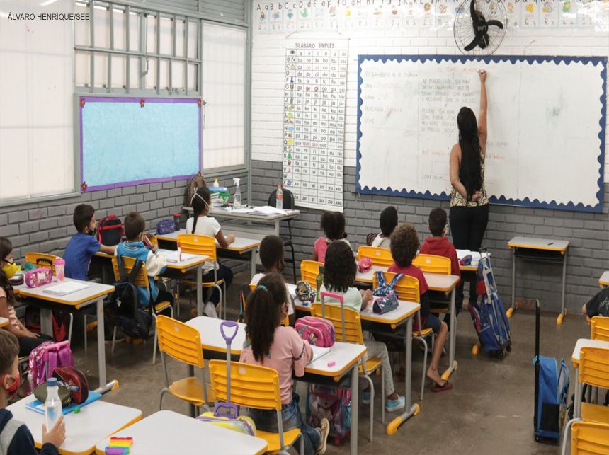 GDF publica dispensa de licitação para concurso da rede pública de ensino