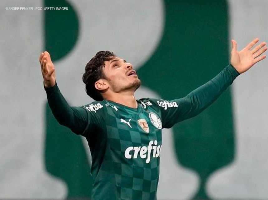 Possível Puskas? Fifa elogia golaço de Raphael Veiga em atropelo do Palmeiras na Libertadores