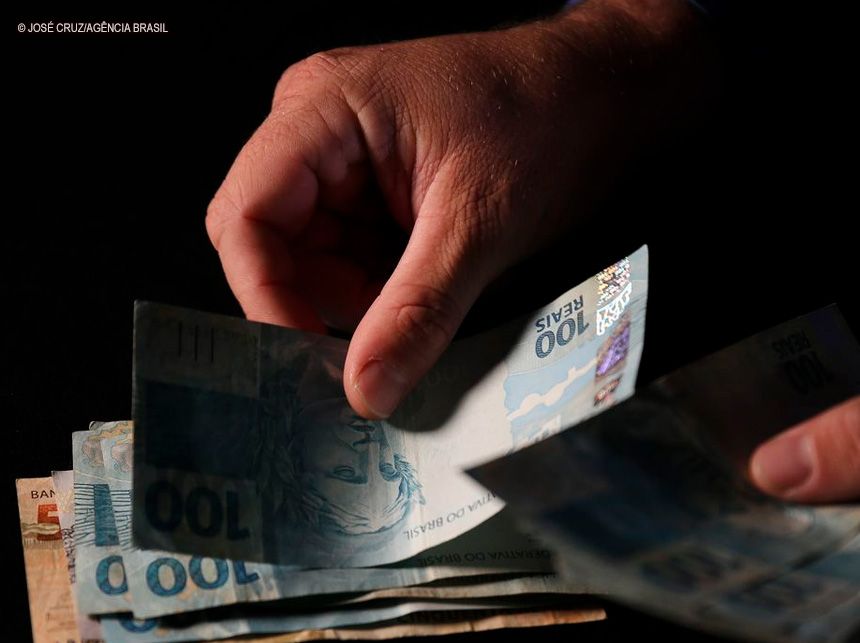 Nascidos de 1968 a 1983 podem sacar valores esquecidos