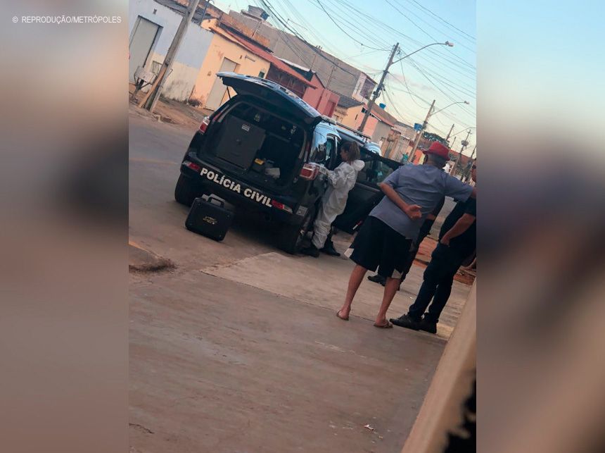 Enfermeiro é encontrado morto com fio de telefone enrolado no pescoço