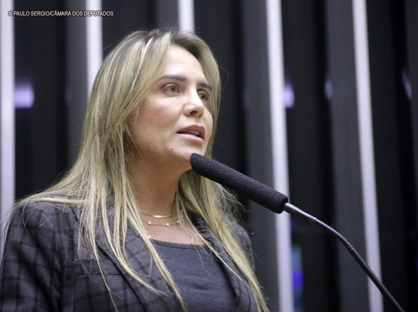 Câmara aprova projeto que cria quadro de servidores da Defensoria Pública da União