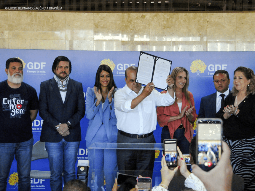 Ibaneis dá posse a 283 aprovados em concursos públicos para 3 secretarias