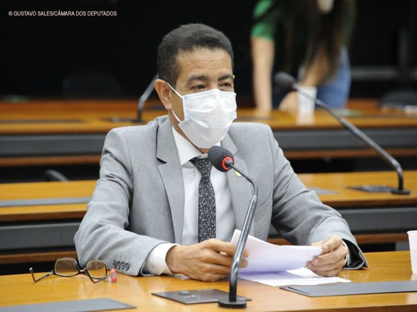 Projeto institui dia de conscientização sobre síndrome que causa secura nos olhos e na boca