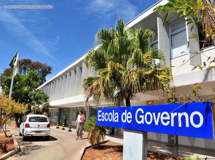 Últimos dias de inscrição para bolsas de estudo em cursos superiores