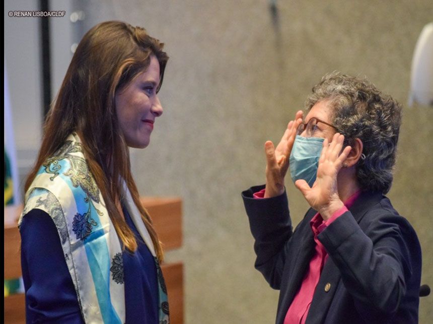 Distritais aprovam dois projetos da chamada pauta feminina