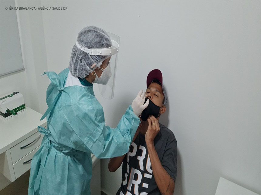 Subvariante BA.2 ômicron segue predominante no Distrito Federal