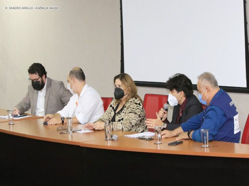 Saúde reforça vacinação e testagem para conter a covid