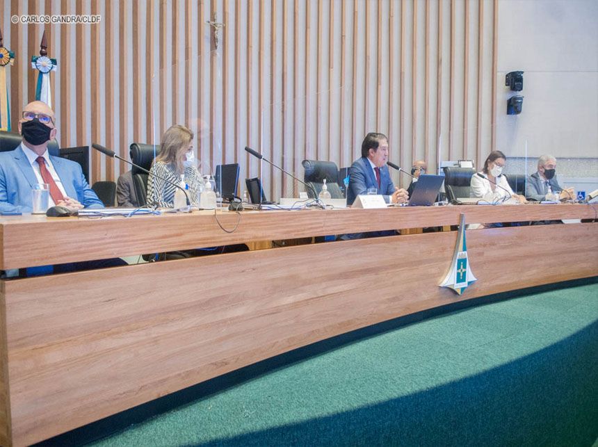 Servidores do IGESDF são homenageados em sessão solene