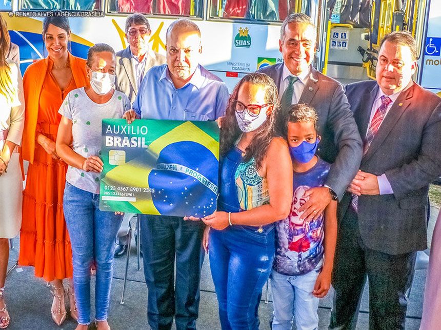 GDF recebe equipamentos para ações sociais e no campo