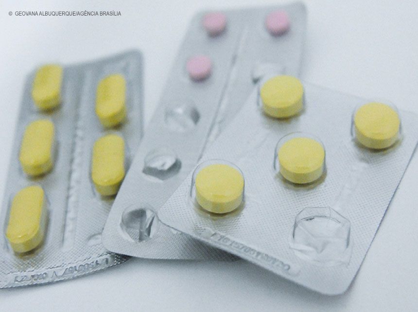 Farmácias e unidades de saúde são pontos de descarte de remédios vencidos