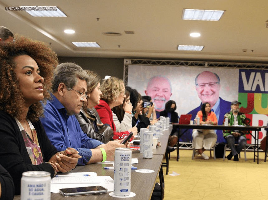 PT oficializa chapa Lula-Alckmin para disputar a Presidência