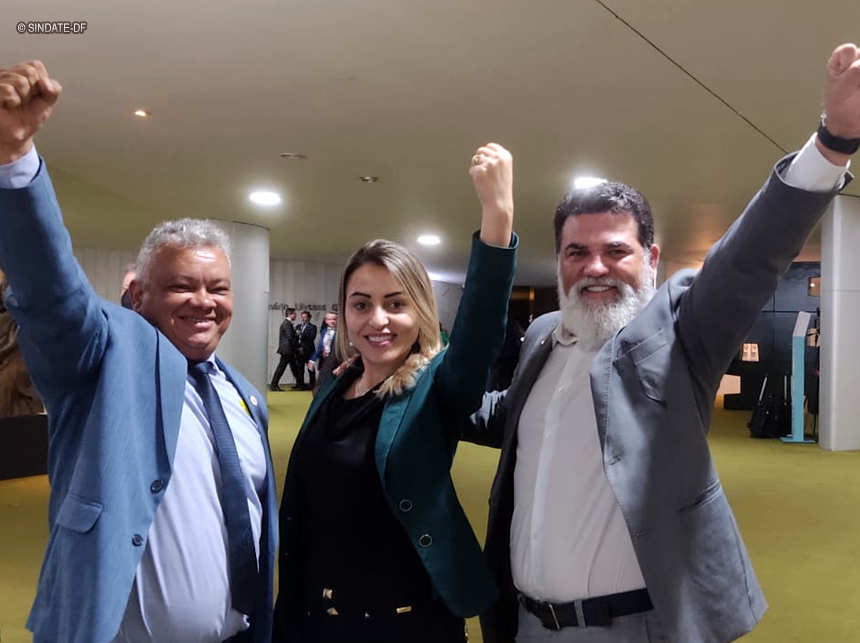 Câmara aprova em 2º turno PEC do piso salarial da Enfermagem