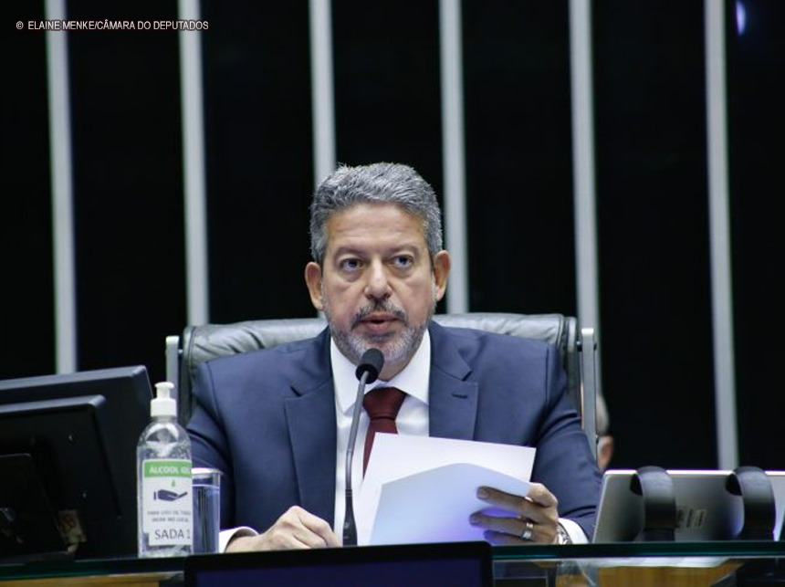 Lira adia para próxima semana votação das PECs do Estado de Emergência e da Enfermagem