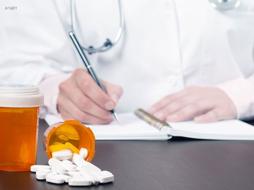 Farmácia de manipulação precisa de prescrição para produtos e medicamentos isentos de receita médica