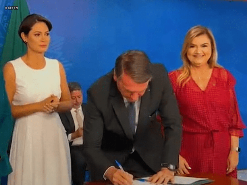 Governo sanciona Piso Salarial da Enfermagem