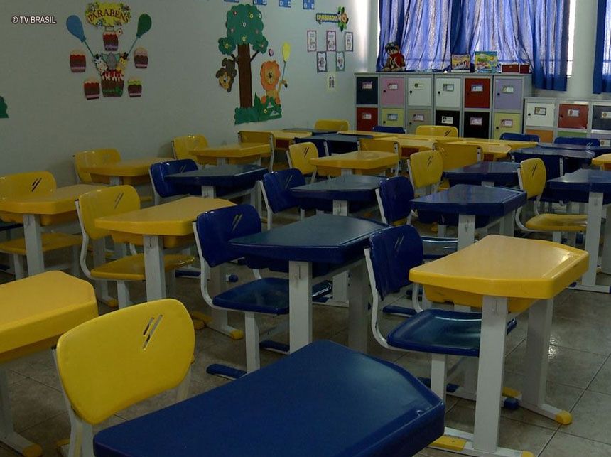 Pais podem negociar reajuste nas mensalidades com as escolas